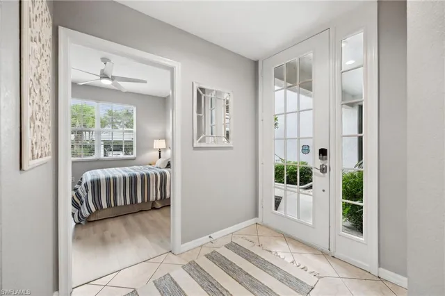 a view of an entryway with a livingroom