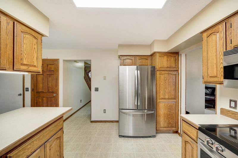 14246 Dearborn Path Rosemount, MN 55068 - Photo 24 of 44