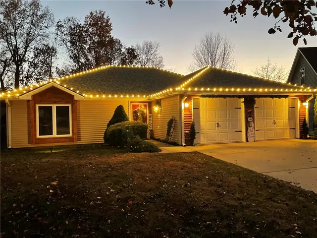 $359,900 | 1113 Melanie Lane, Excelsior Springs, MO 64024