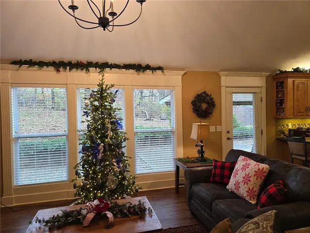 $359,900 | 1113 Melanie Lane, Excelsior Springs, MO 64024