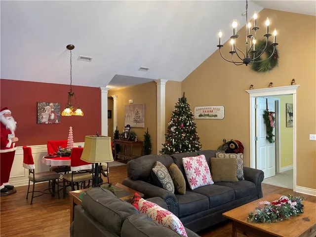 $359,900 | 1113 Melanie Lane, Excelsior Springs, MO 64024