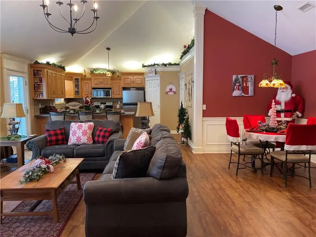 $359,900 | 1113 Melanie Lane, Excelsior Springs, MO 64024