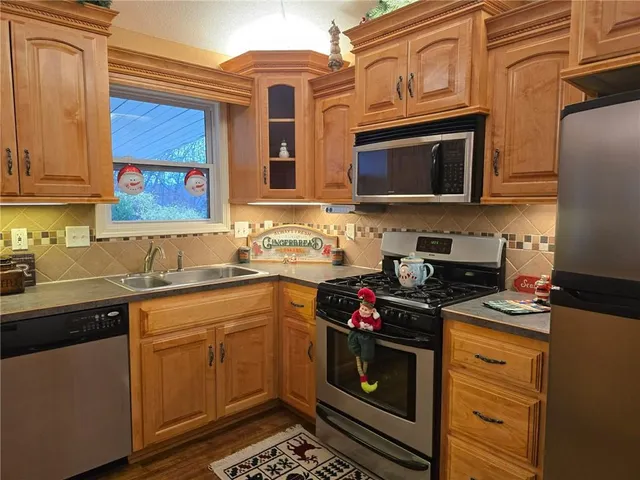 $359,900 | 1113 Melanie Lane, Excelsior Springs, MO 64024