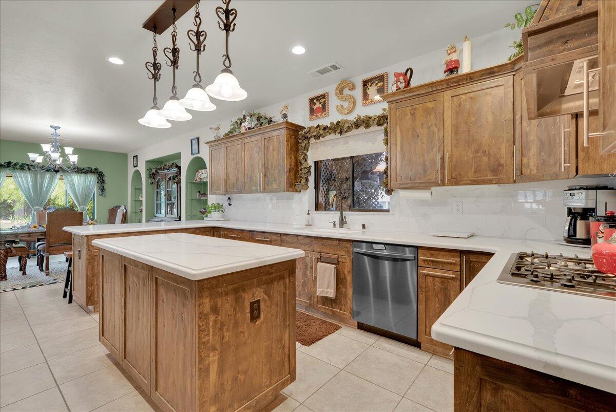 32815 Riverside Drive Springville, CA 93265 - Photo 32 of 84 Kitchen