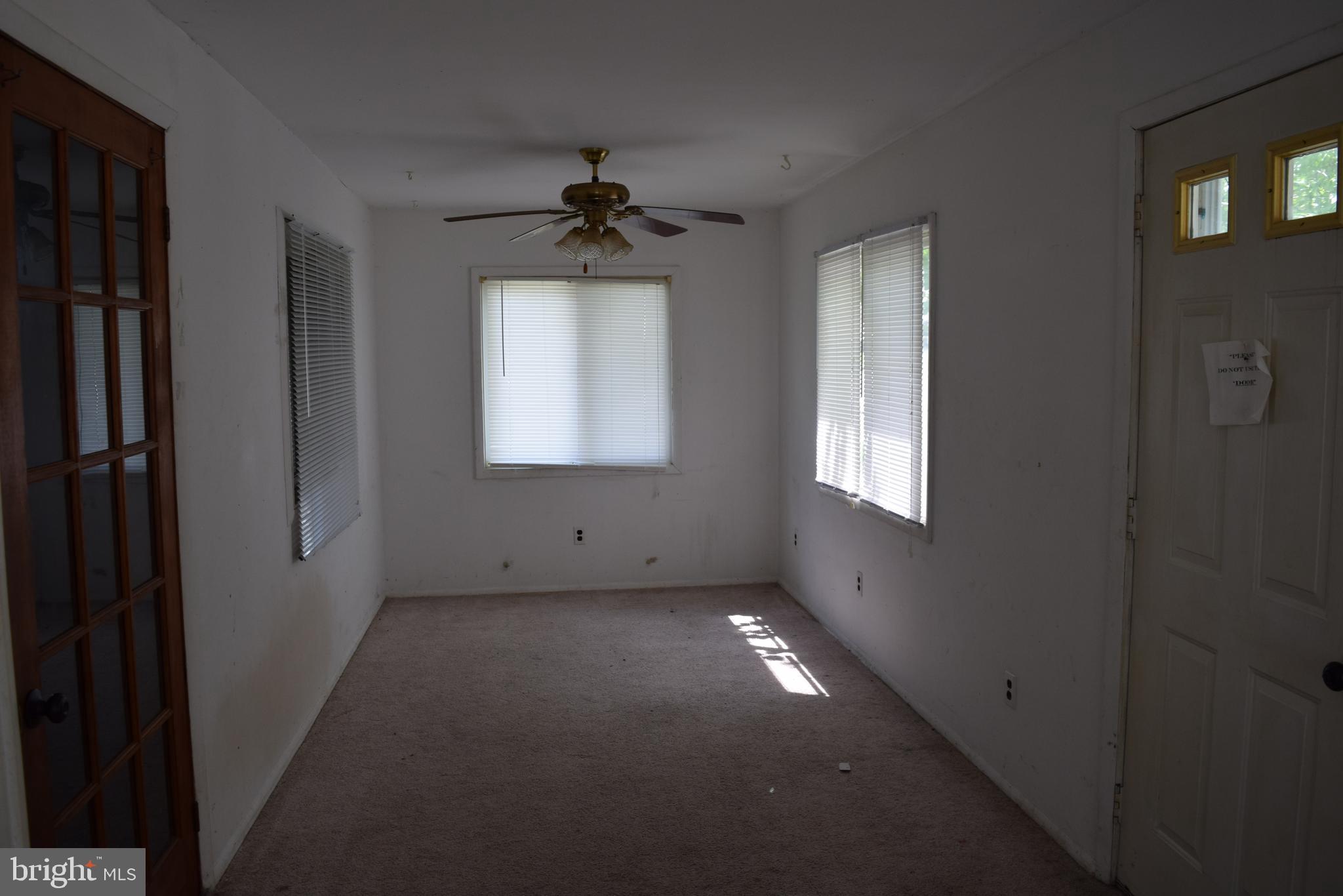 314 Poplar Road Baltimore, MD 21221 - Photo 2 of 47