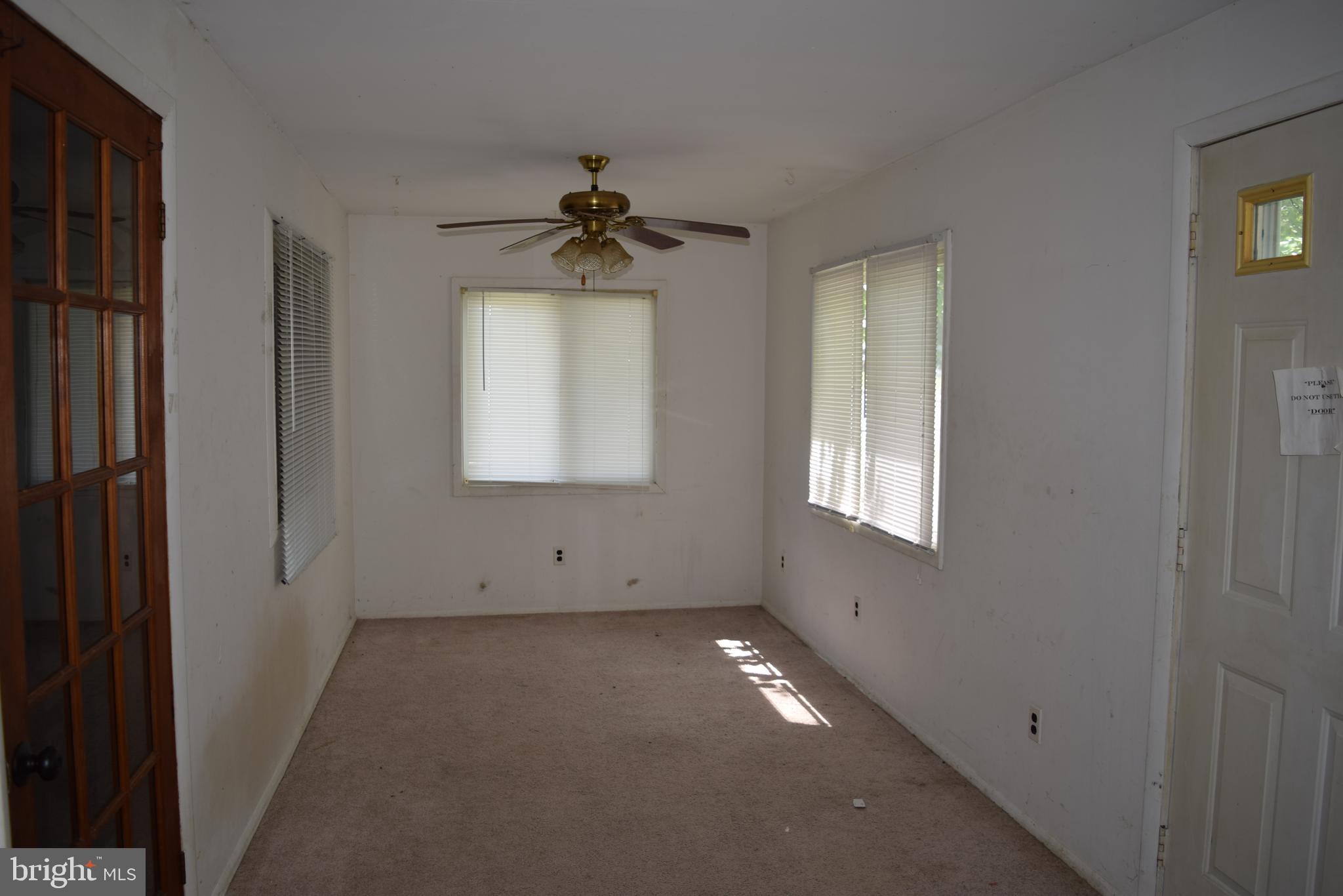 314 Poplar Road Baltimore, MD 21221 - Photo 6 of 47