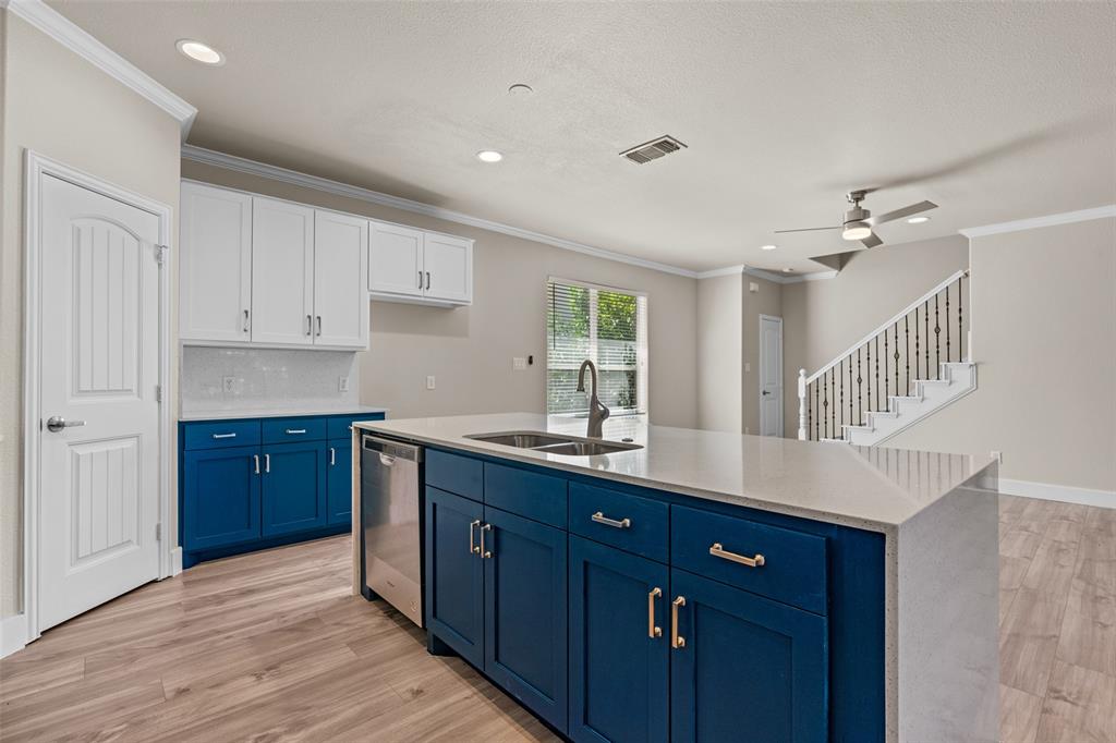 4417 Gennaro Street Dallas, TX 75204 - Photo 11 of 34