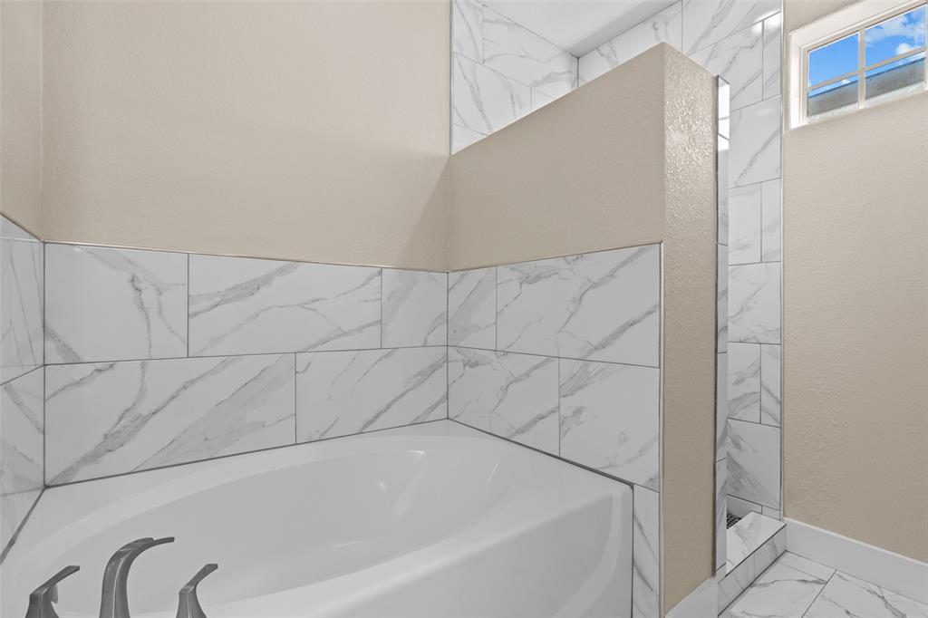 4417 Gennaro Street Dallas, TX 75204 - Photo 16 of 34