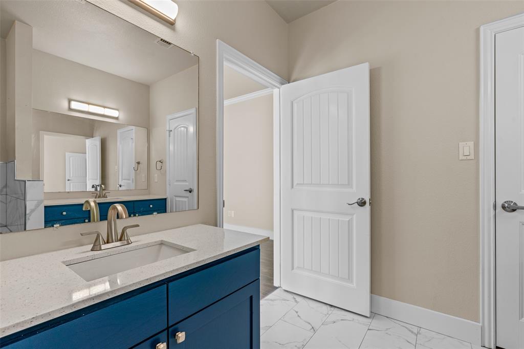 4417 Gennaro Street Dallas, TX 75204 - Photo 18 of 34