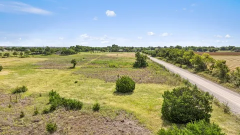 $375,000 | 1920 County Road 130, Hutto, TX 78634