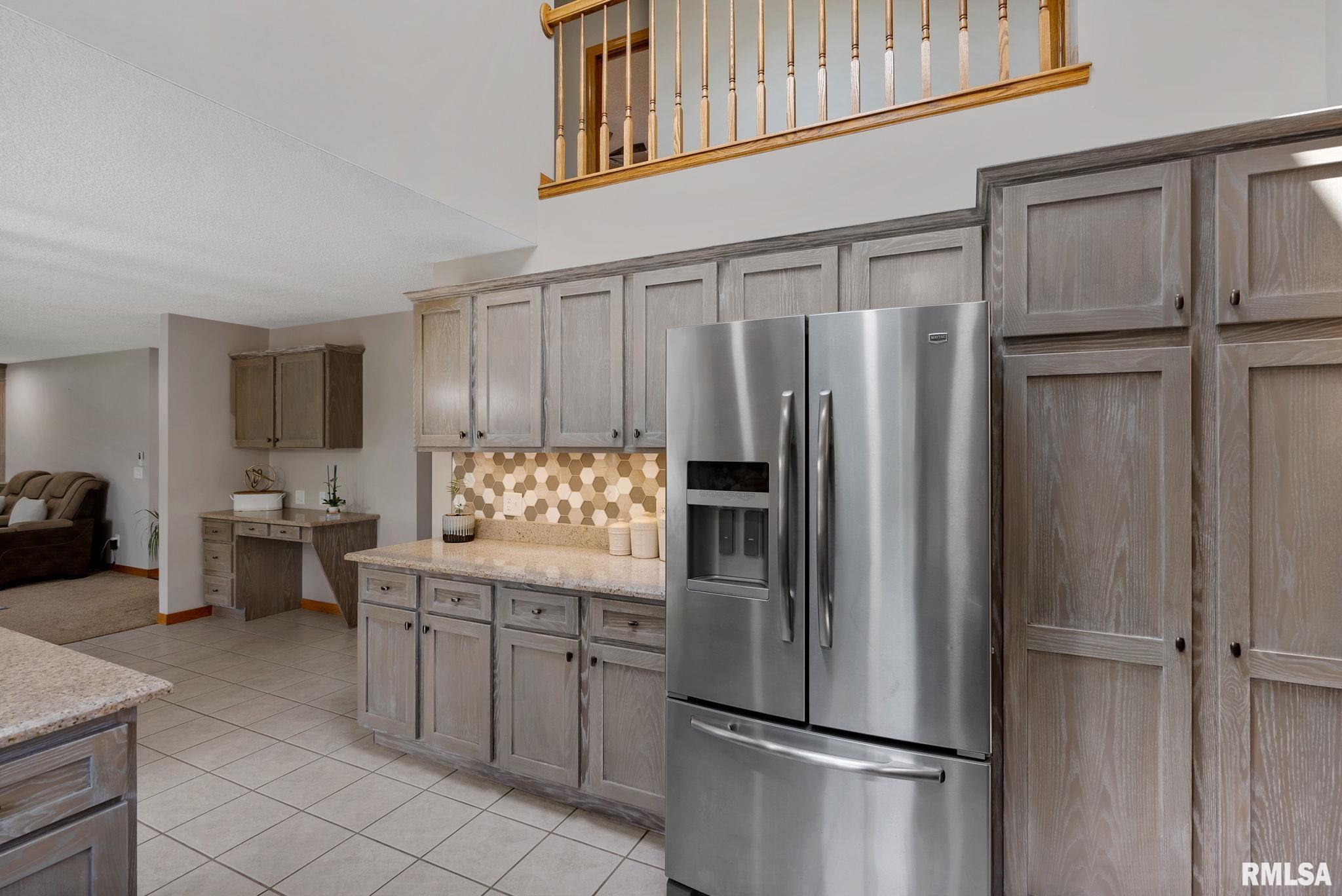 79 Parkview Drive Eldridge, IA 52748 - Photo 12 of 62