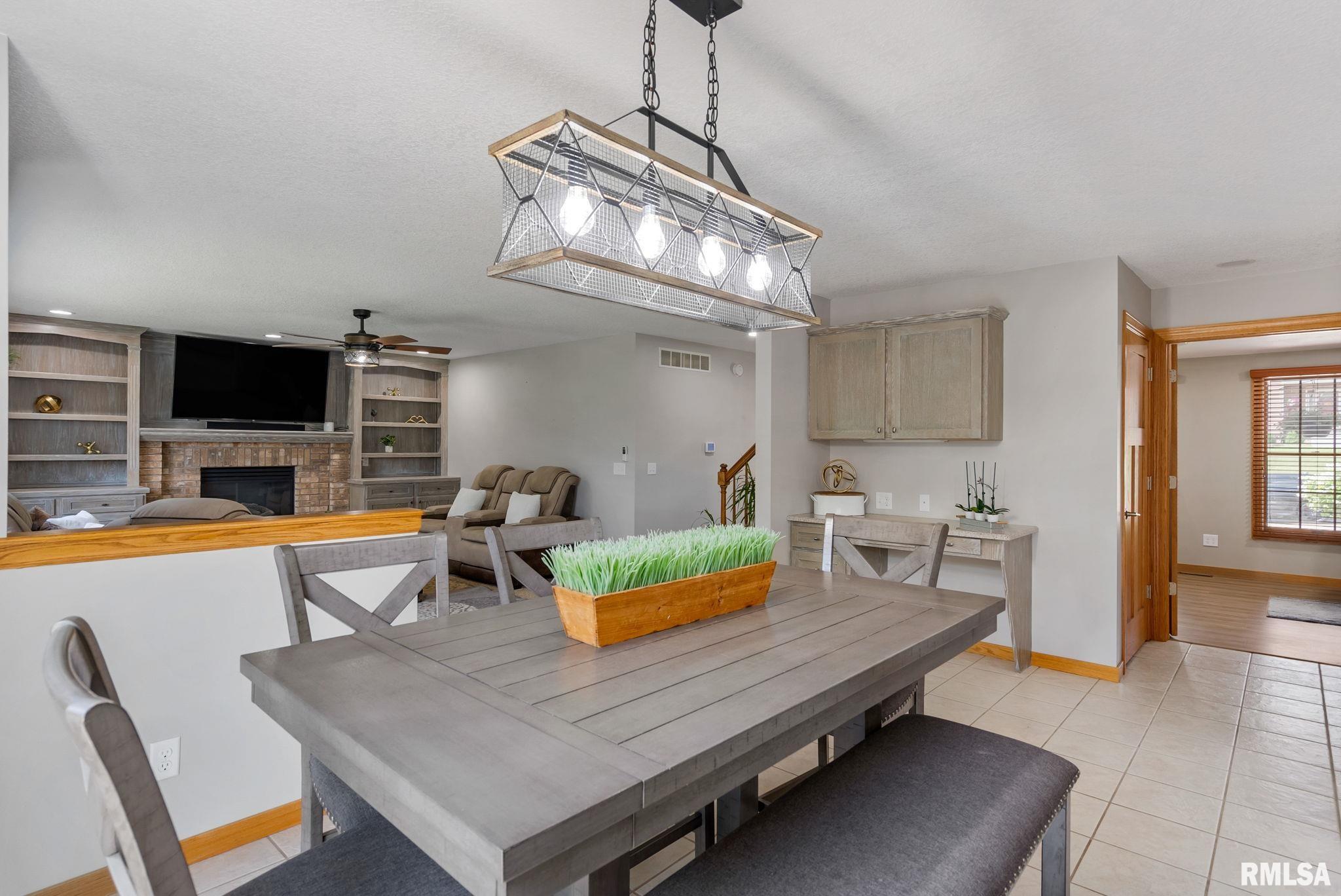 79 Parkview Drive Eldridge, IA 52748 - Photo 15 of 62