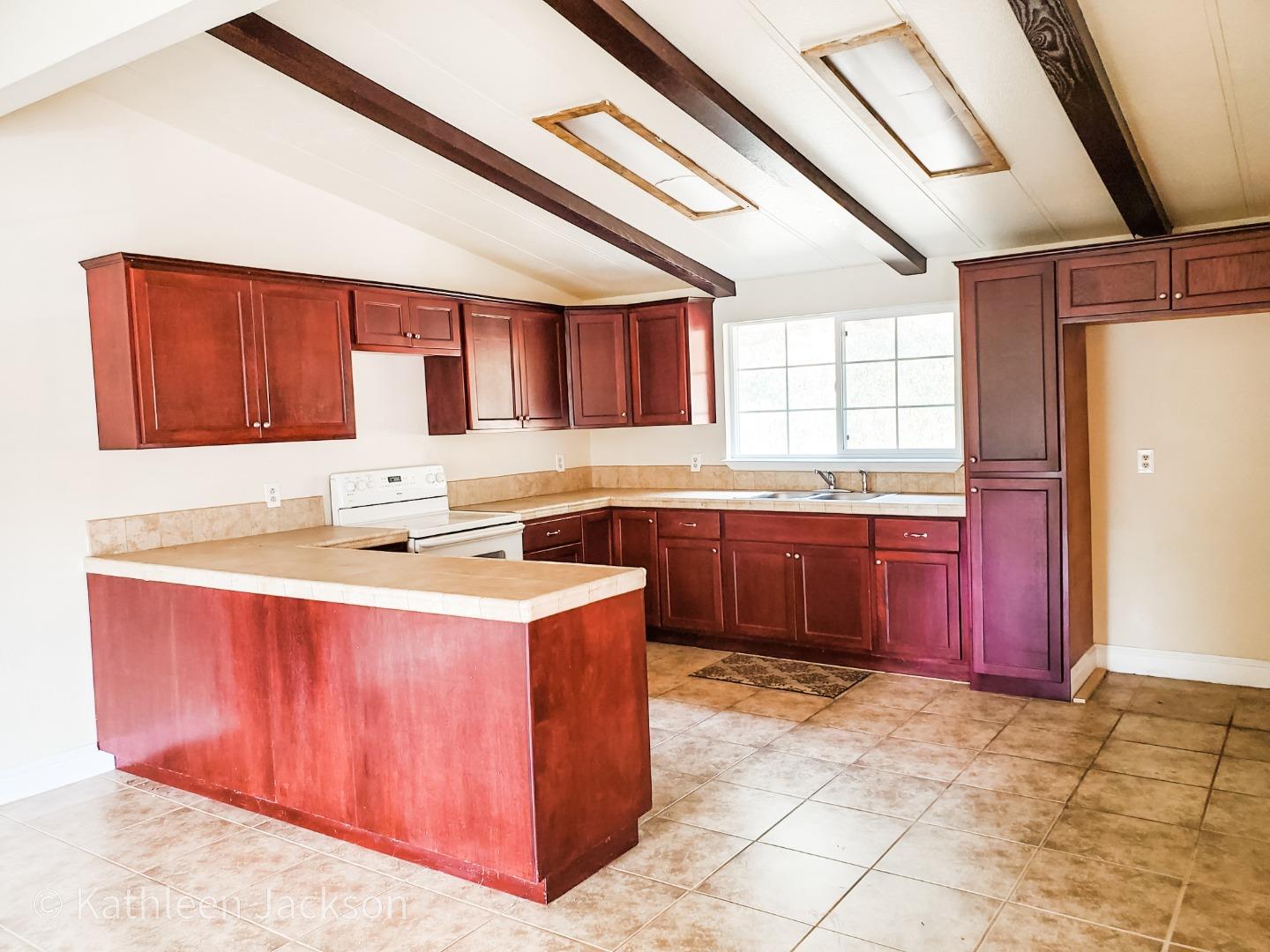 7319 Tustin Road Salinas, CA 93907 - Photo 3 of 11 Gallery Image 3