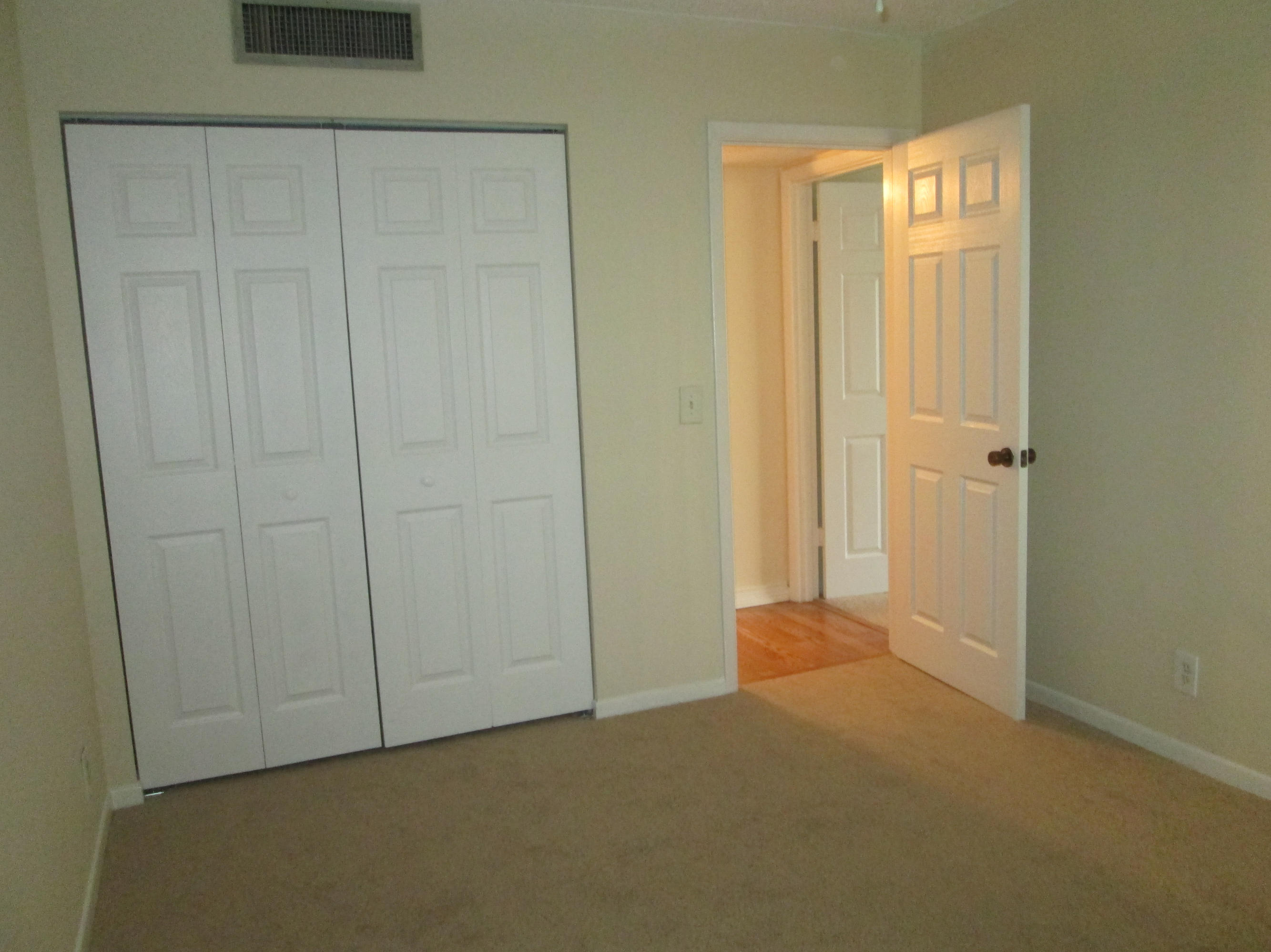 150 Pineview Road, Unit D2 Jupiter, FL 33469 - Photo 15 of 19 IMG_4618