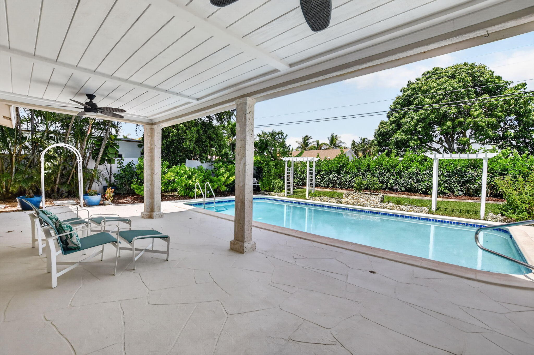 1207 Southwest 12th Avenue Boca Raton, FL 33486 - Photo 27 of 41 Covered Patio
