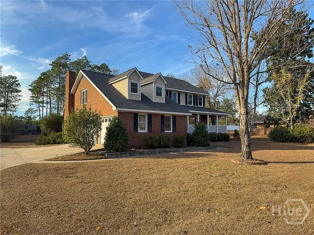 $398,000 | 205 Amberwood Drive East, Vidalia, GA 30474