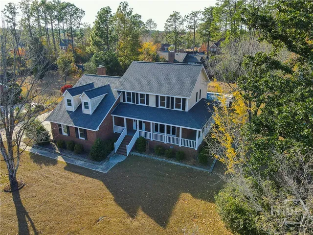 $398,000 | 205 Amberwood Drive East, Vidalia, GA 30474