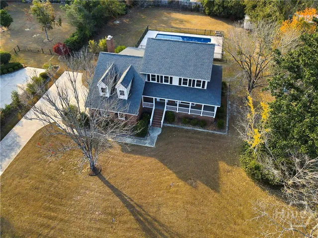 $398,000 | 205 Amberwood Drive East, Vidalia, GA 30474