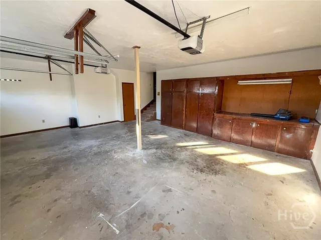 $398,000 | 205 Amberwood Drive East, Vidalia, GA 30474