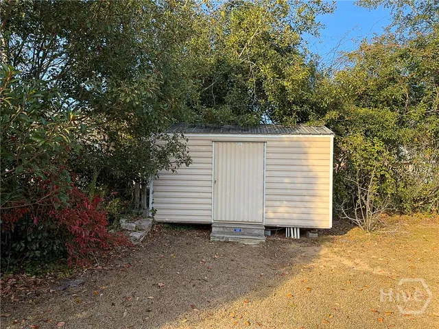 $398,000 | 205 Amberwood Drive East, Vidalia, GA 30474