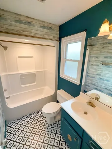 $398,000 | 205 Amberwood Drive East, Vidalia, GA 30474