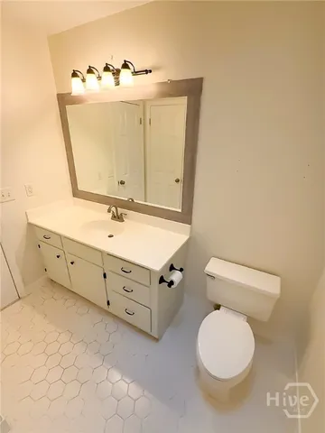 $398,000 | 205 Amberwood Drive East, Vidalia, GA 30474