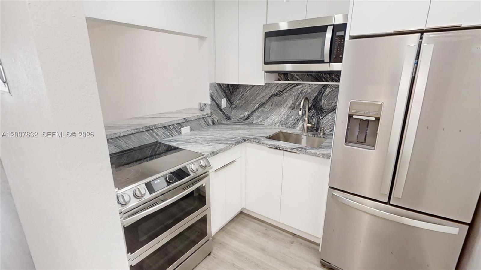 1441 Lincoln Road, Unit 309 Miami Beach, FL 33139 - Photo 4 of 20