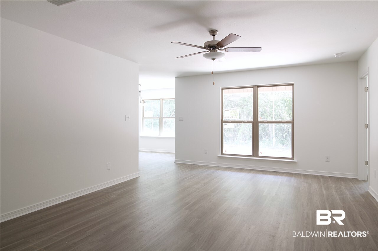3860 Chesterfield Lane Foley, AL 36535 - Photo 2 of 13 Great Room