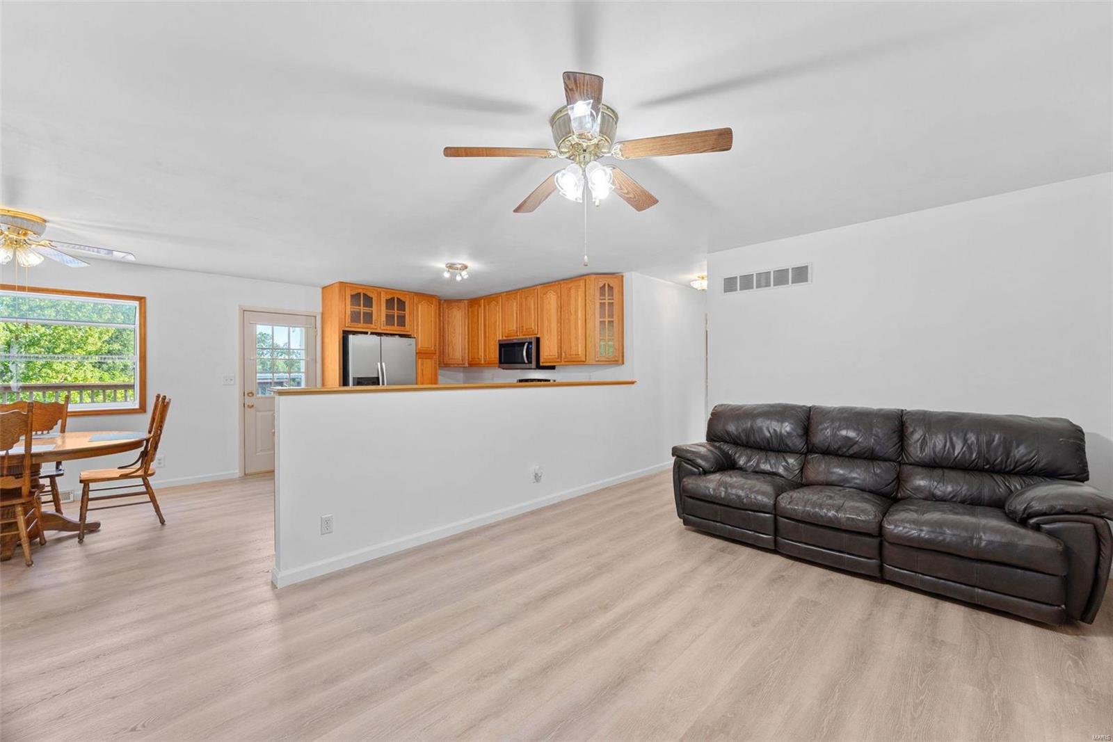 57 Firefly Lane Troy, MO 63379 - Photo 3 of 41