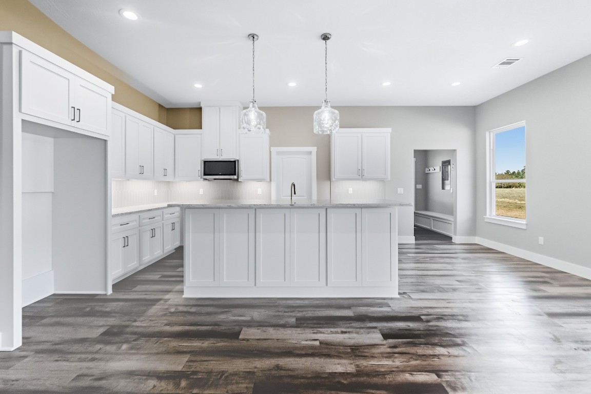 637 Round Prairie Road Huntsville, TX 77320 - Photo 13 of 35