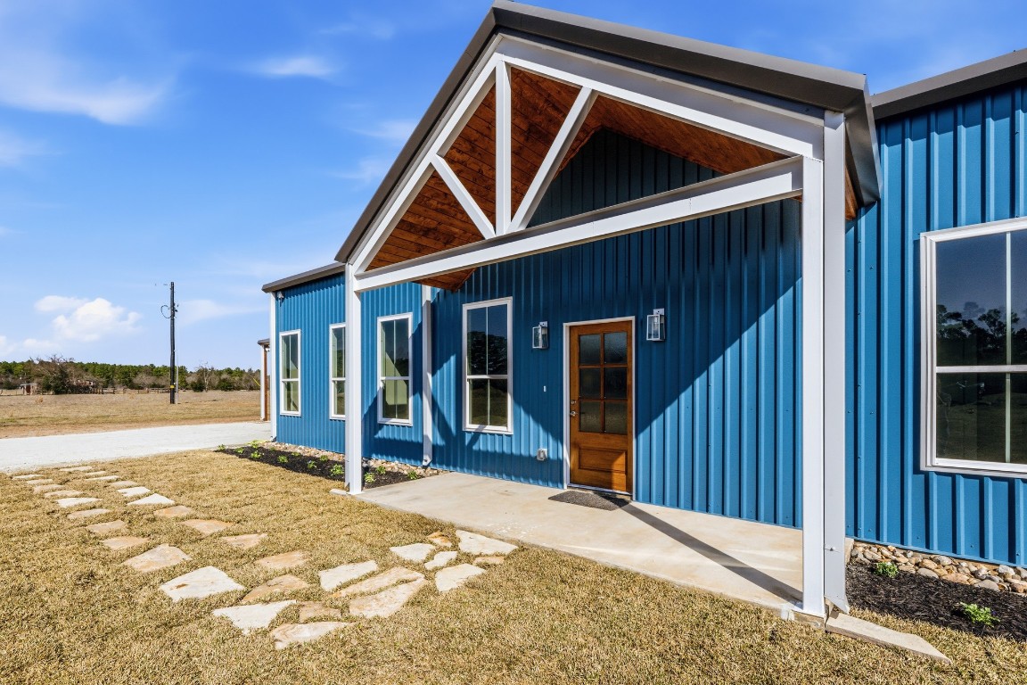 637 Round Prairie Road Huntsville, TX 77320 - Photo 7 of 35