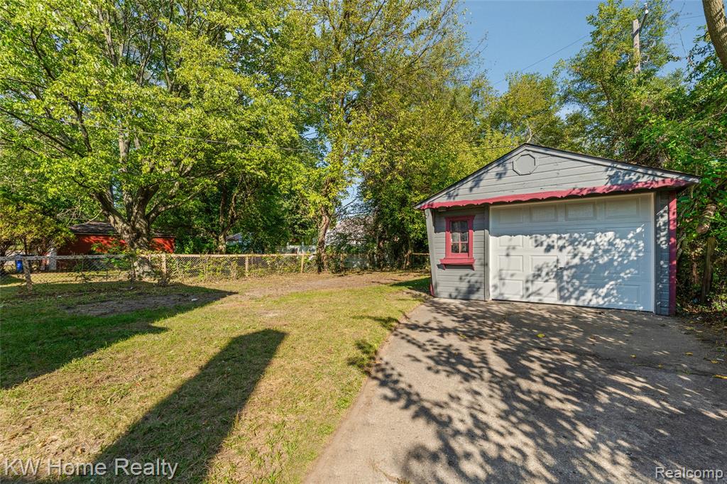 19480 Edinborough Road Detroit, MI 48219 - Photo 30 of 33