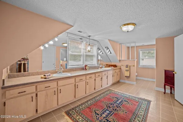 $479,900 | 87 West North Shore Lane, Arapahoe, NC 28510