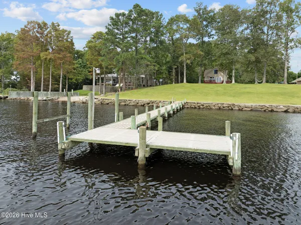 $479,900 | 87 West North Shore Lane, Arapahoe, NC 28510