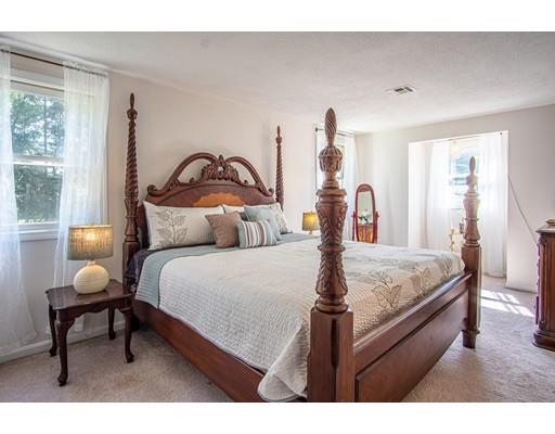 27 Buckingham Road Wilmington, MA 01887 - Photo 12 of 25 Gallery Image 12