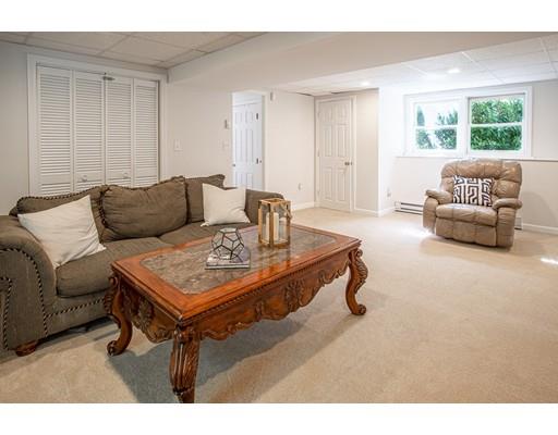 27 Buckingham Road Wilmington, MA 01887 - Photo 18 of 25 Gallery Image 18