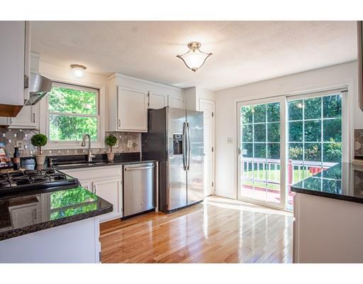 27 Buckingham Road Wilmington, MA 01887 - Photo 4 of 25 Gallery Image 4