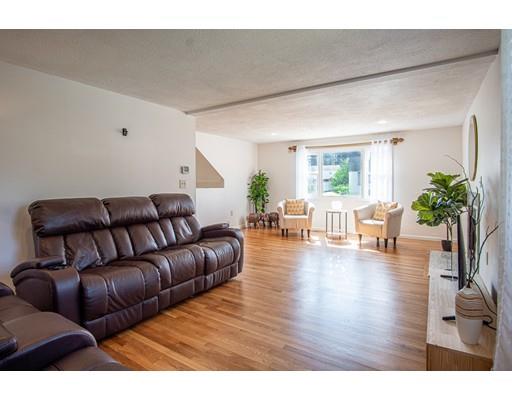 27 Buckingham Road Wilmington, MA 01887 - Photo 8 of 25 Gallery Image 8