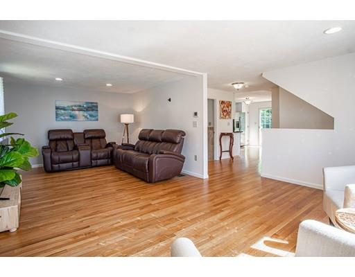 27 Buckingham Road Wilmington, MA 01887 - Photo 9 of 25 Gallery Image 9