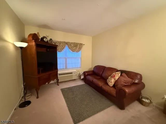 $2,100 | 5222 Richmond Road, Unit 22, West Milford, NJ 07480