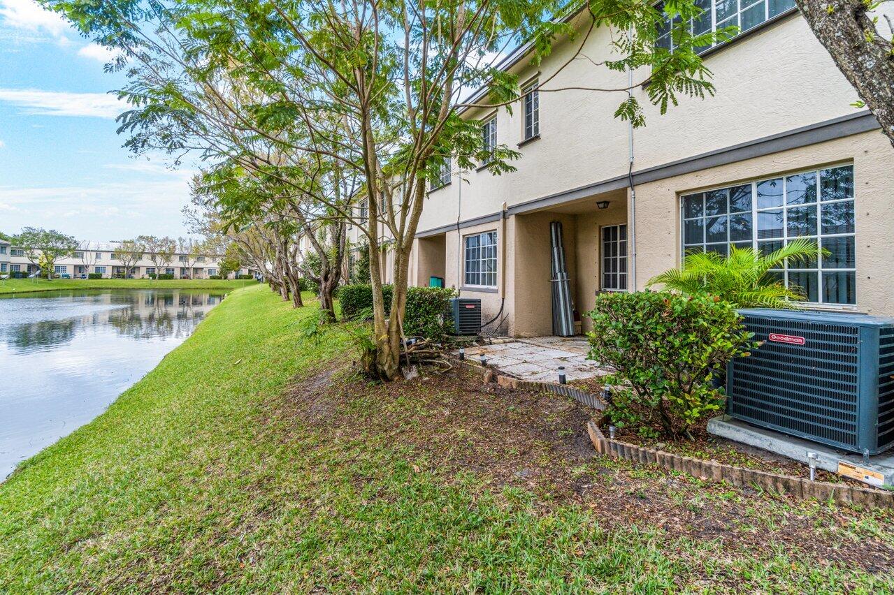 1201 Abaco Lane Riviera Beach, FL 33404 - Photo 7 of 36 030-1201AbacoLane-RivieraBeach-FL-33404-