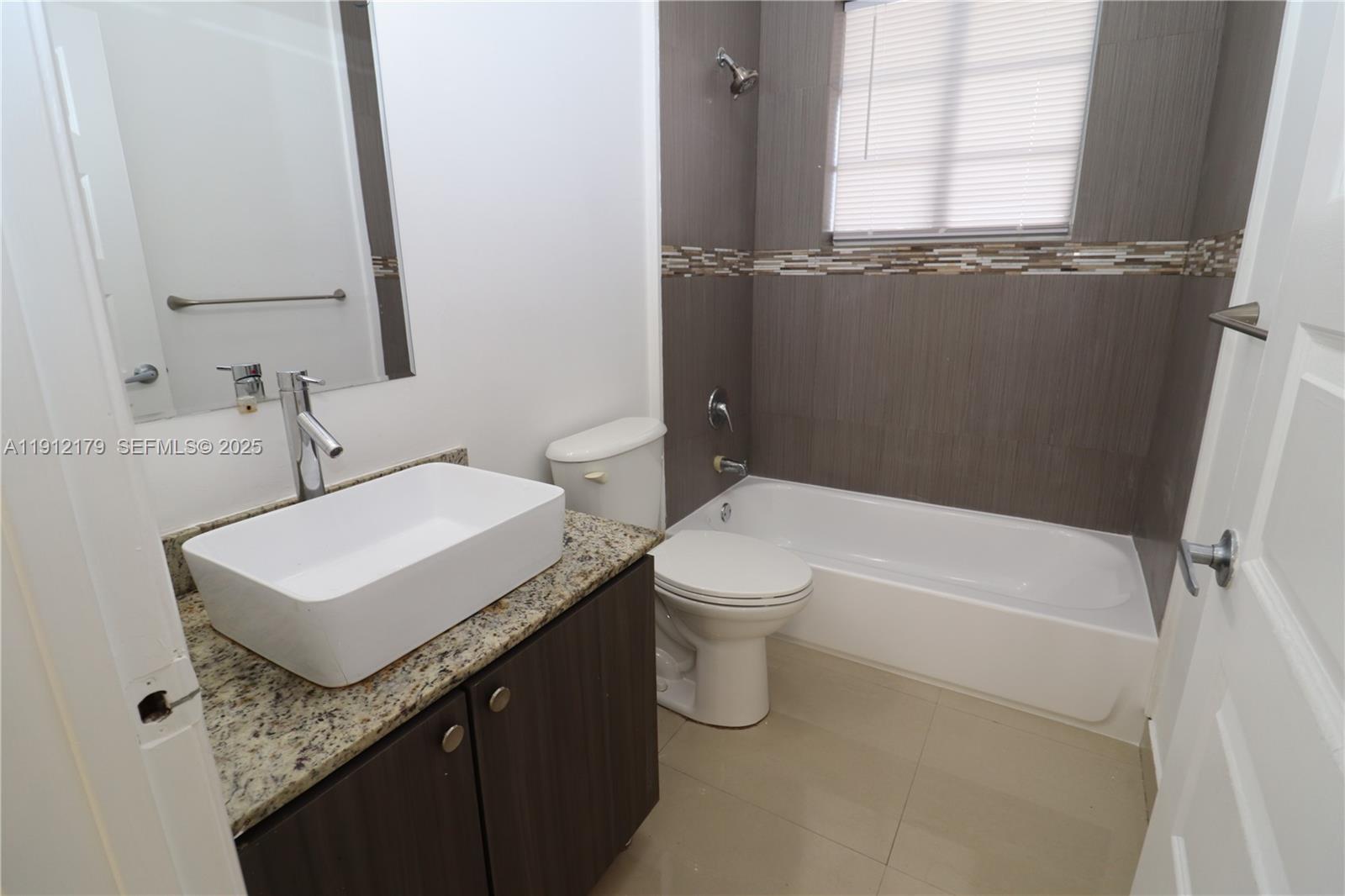 540 74th Street, Unit 14 Miami Beach, FL 33141 - Photo 3 of 32