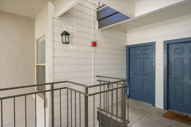 $285,000 | 6000 Shepherd Mountain Cove, Unit 1904, Austin, TX 78730