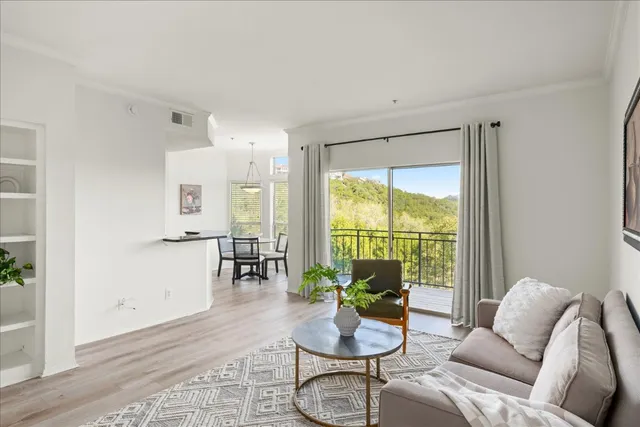 $285,000 | 6000 Shepherd Mountain Cove, Unit 1904, Austin, TX 78730