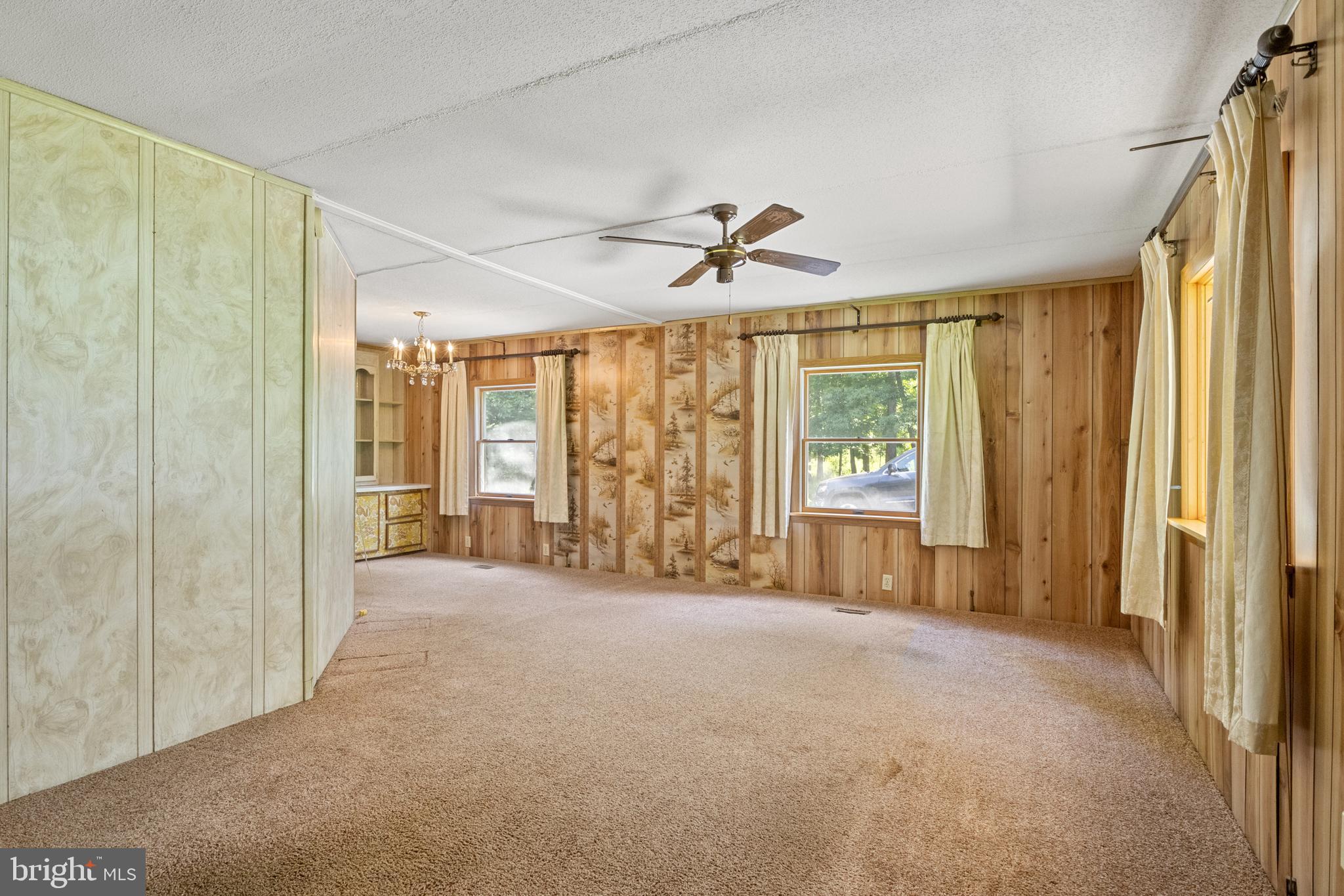 1589 Lisburn Road Wellsville, PA 17365 - Photo 3 of 32