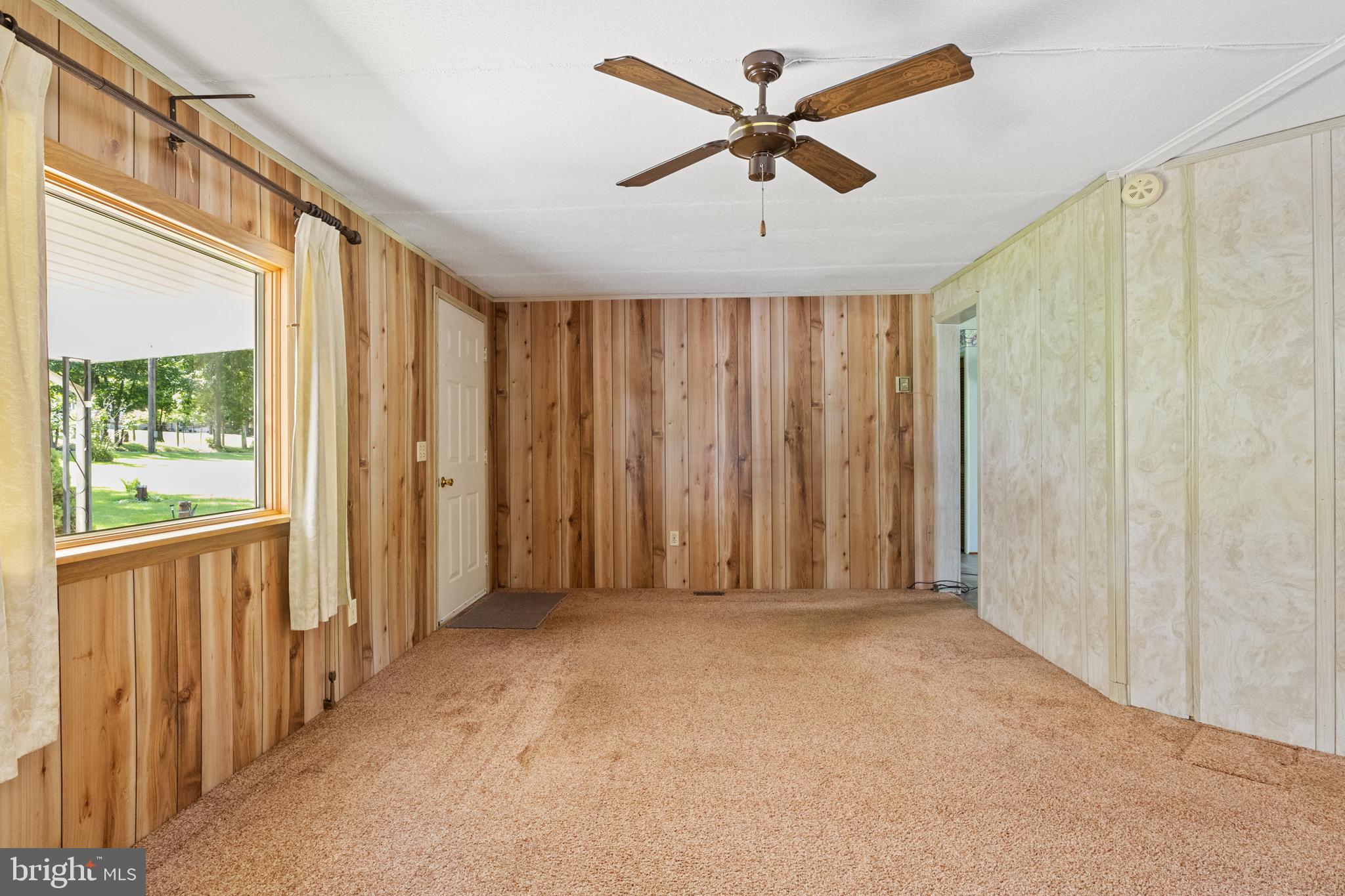 1589 Lisburn Road Wellsville, PA 17365 - Photo 4 of 32