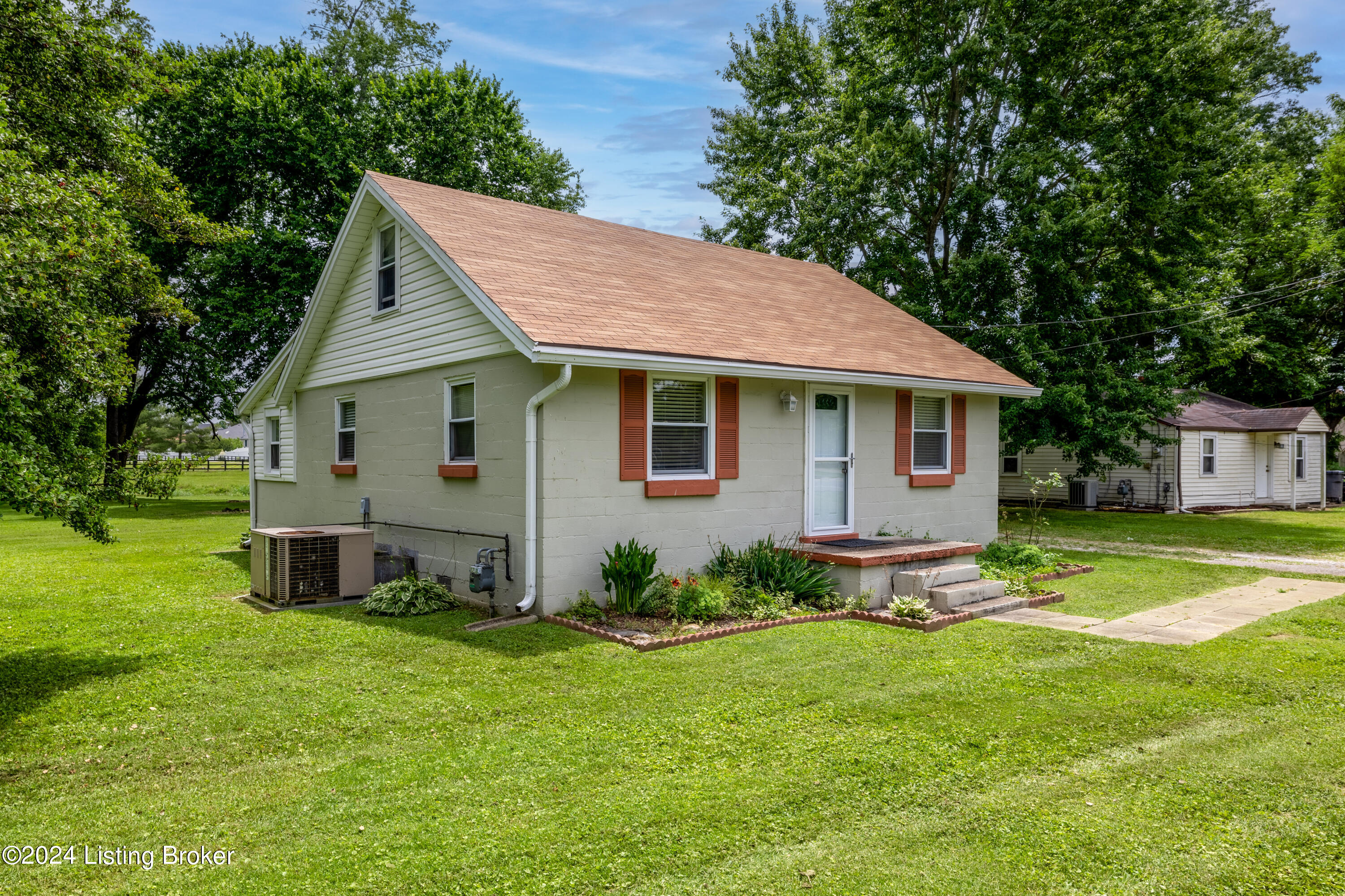 6505 Terry Road Louisville, KY 40258 - Photo 1 of 27 GE7A0852-HDR-Edit