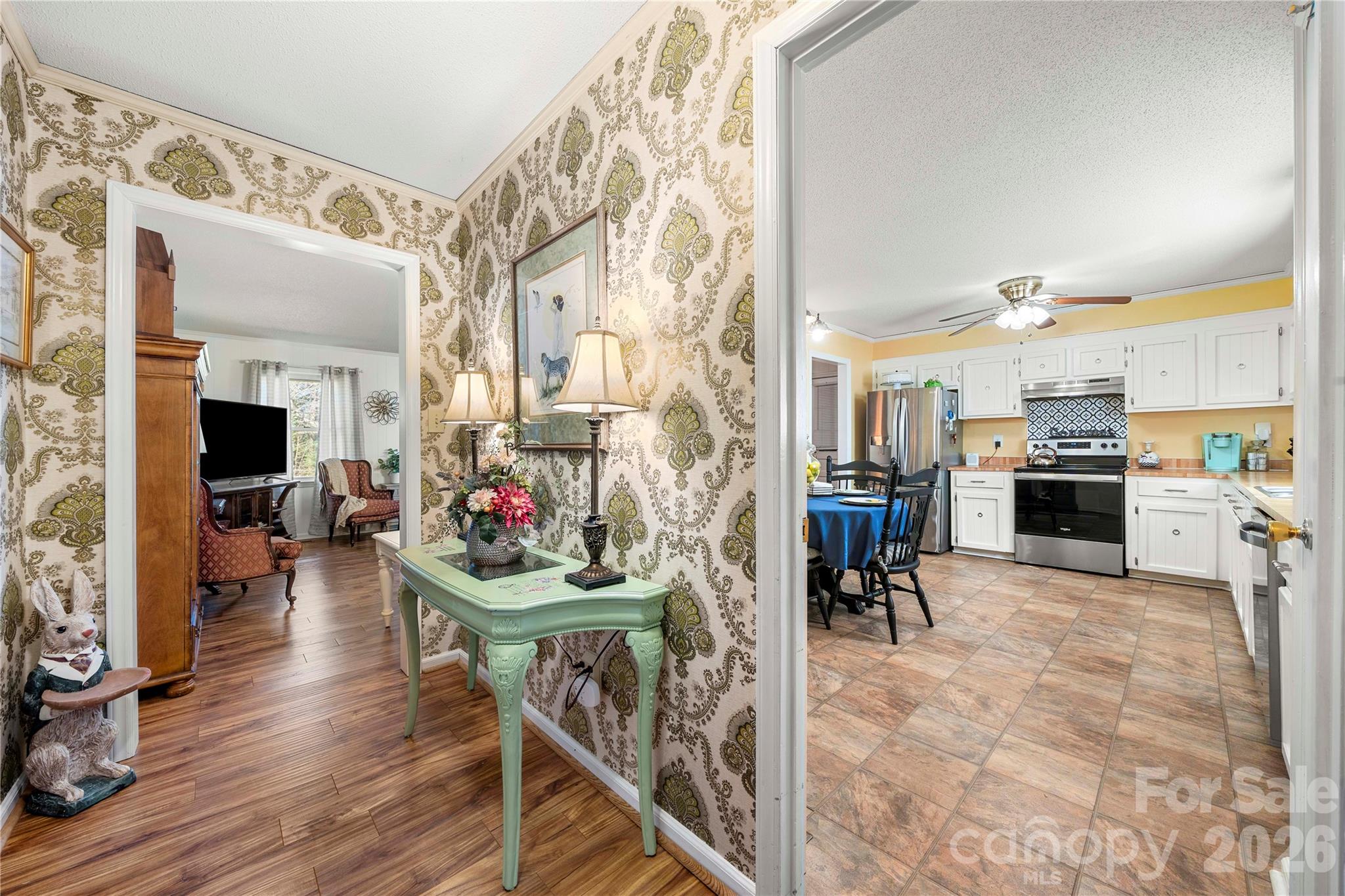 140 Patrick Road Gastonia, NC 28056 - Photo 5 of 36