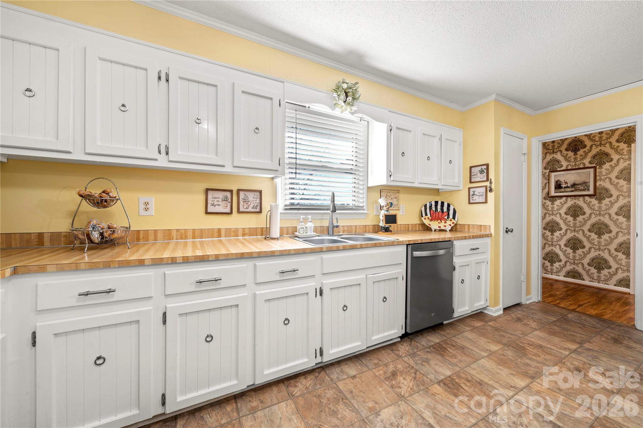 140 Patrick Road Gastonia, NC 28056 - Photo 7 of 36