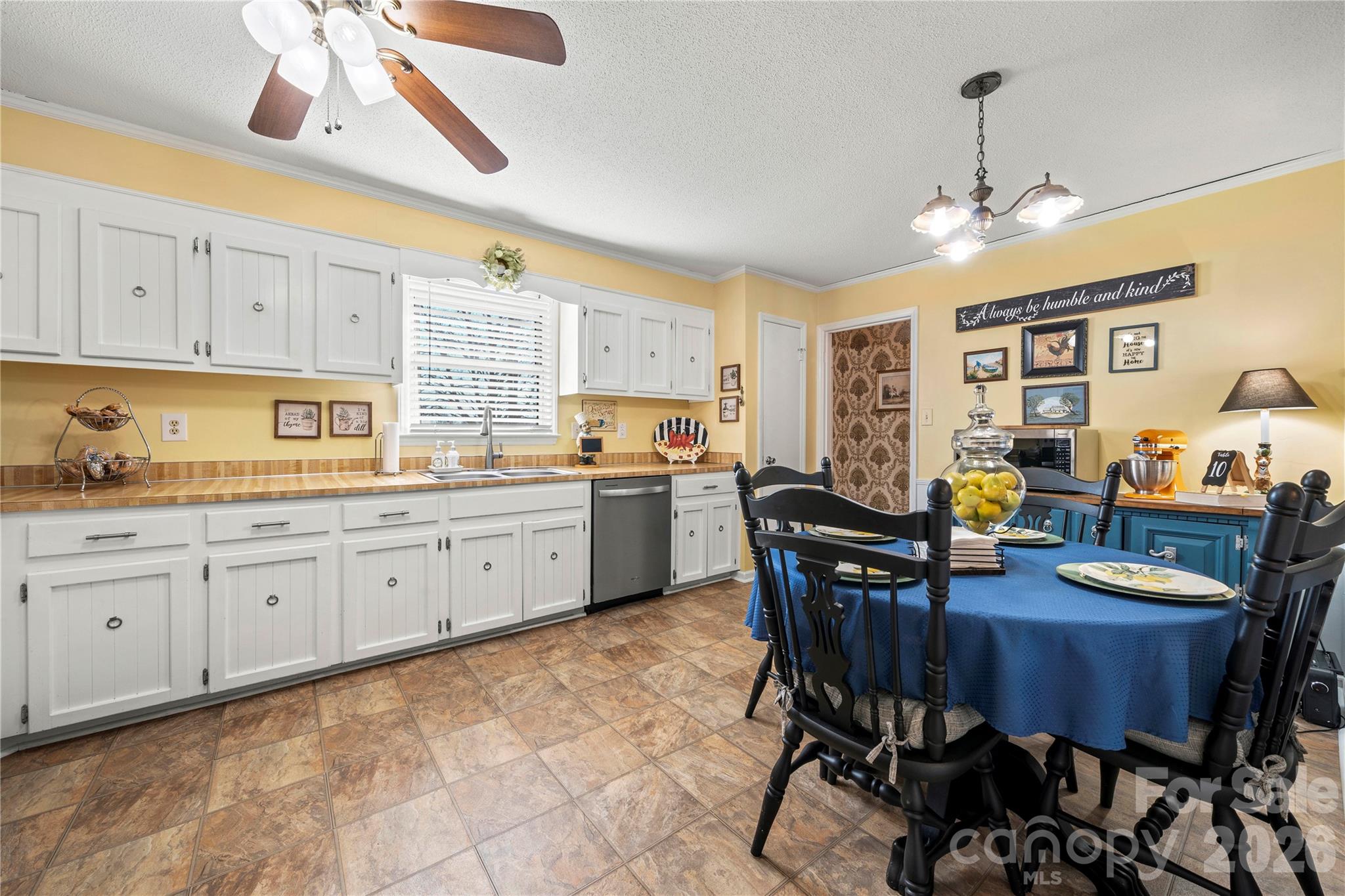 140 Patrick Road Gastonia, NC 28056 - Photo 8 of 36